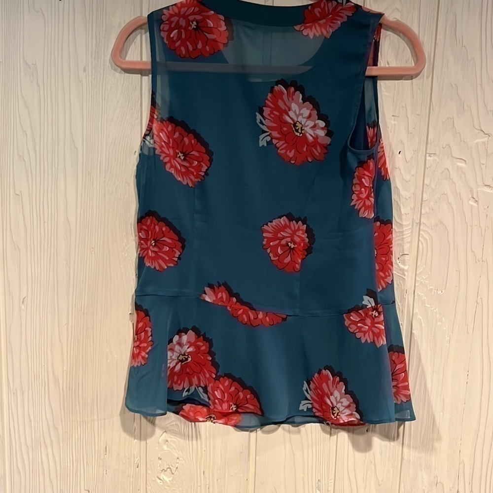 Cabi FLORAL BLOUSE TEAL BACKGROUND WITH PINK FLOWERS PEPLUM SIZE XS - Picture 5 of 8